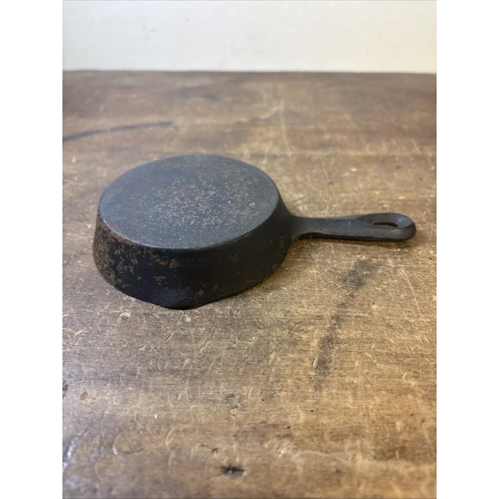 Vintage Cast Iron Mini Pan 4